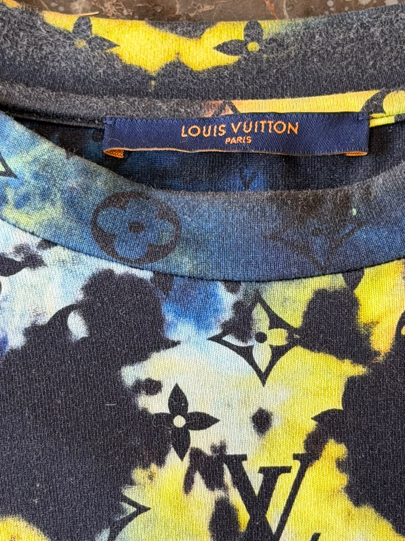 Louis Vuitton Louis Vuitton Tie-Dye Monogram Printed T-Shirt – Multicolour – Size XL Collector Favourite — photograph 7
