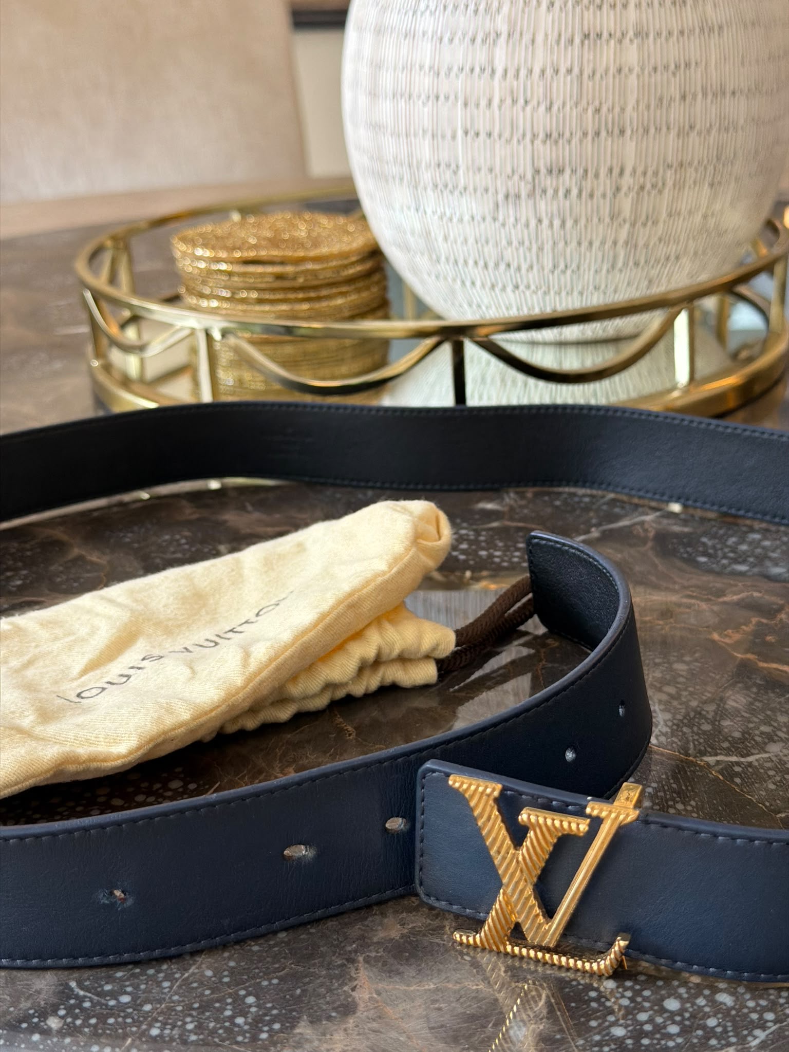 Louis Vuitton LV buckle belt supplied with dust bag
