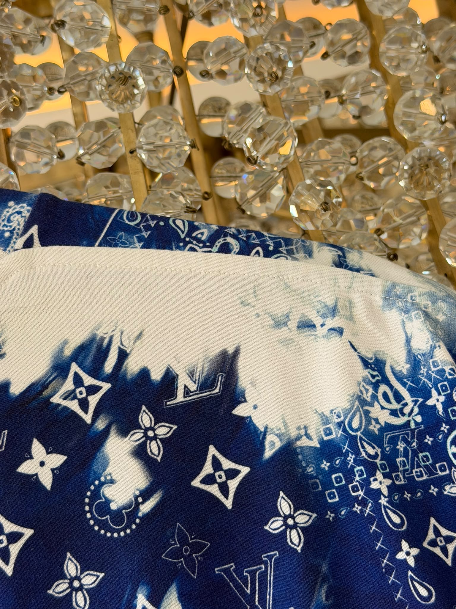 Louis Vuitton Louis Vuitton Monogram Bandana Print T-Shirt – Blue & White – Size XL — photograph 9