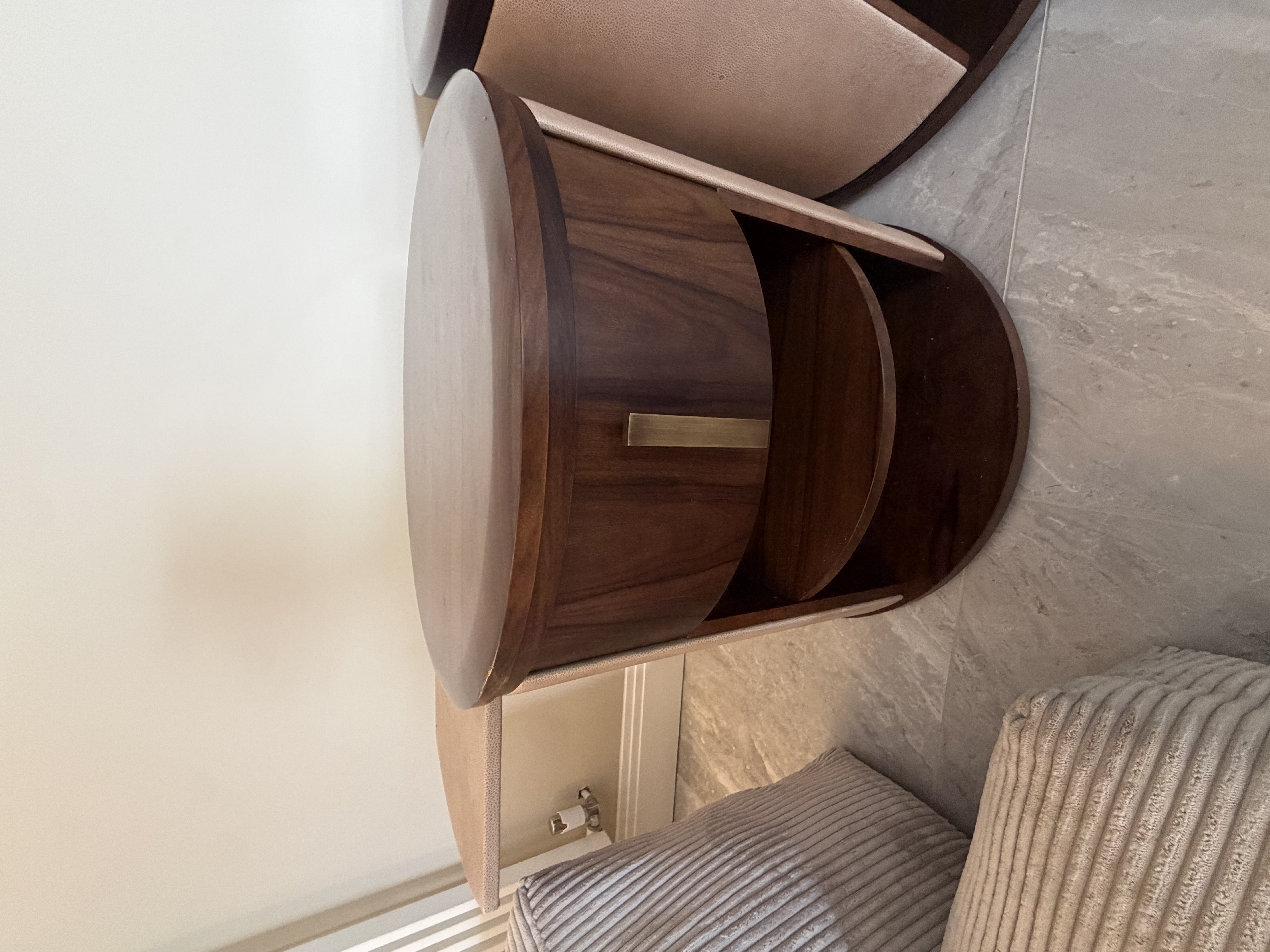 Smania Argo COARGO01 round bedside table with curved drawer
