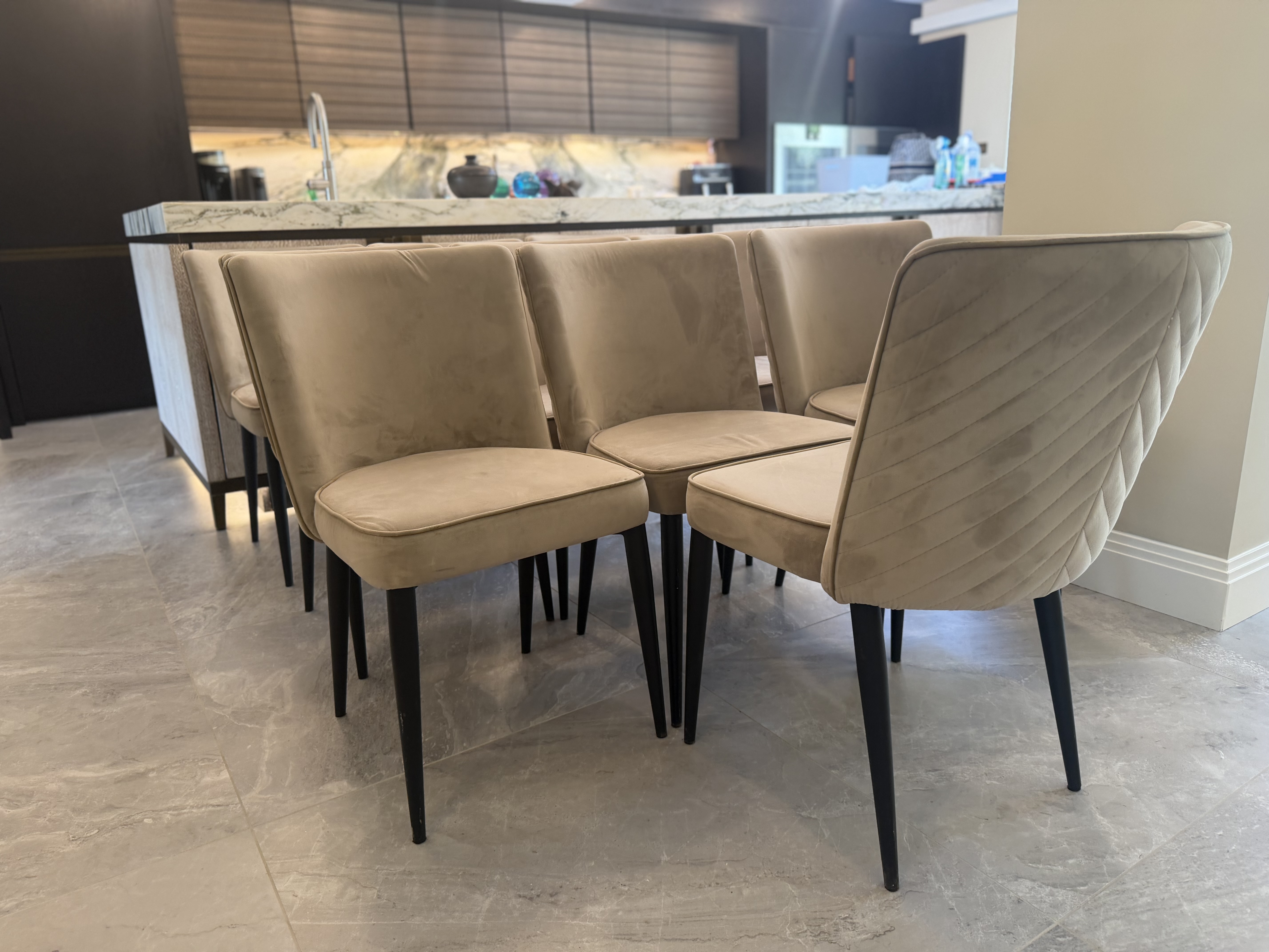 Danetti Serena Champagne Velvet Dining Chairs – Set of 8