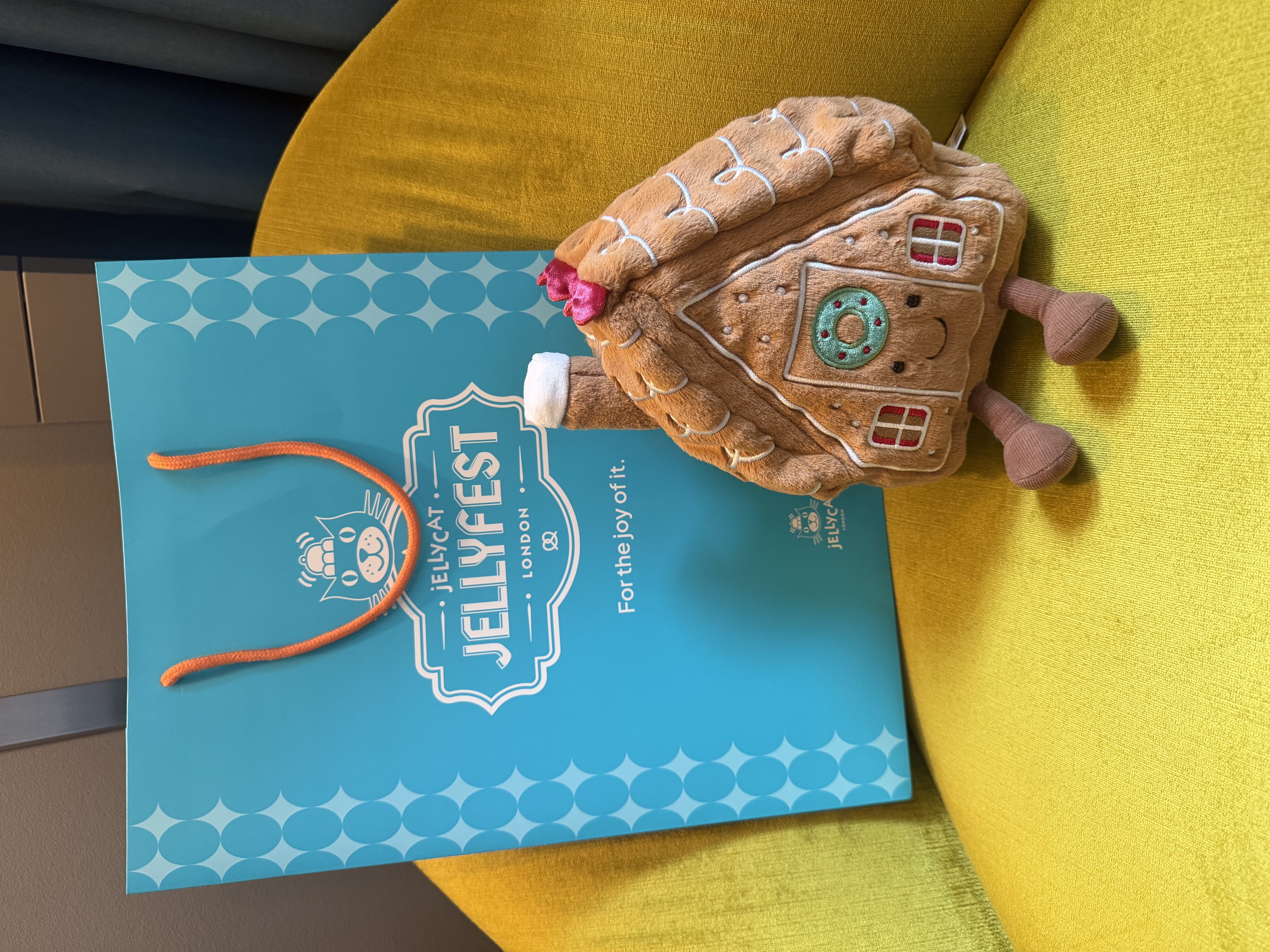Jellycat Jellycat Amuseables Gingerbread House Jellyfest Berlin Exclusive