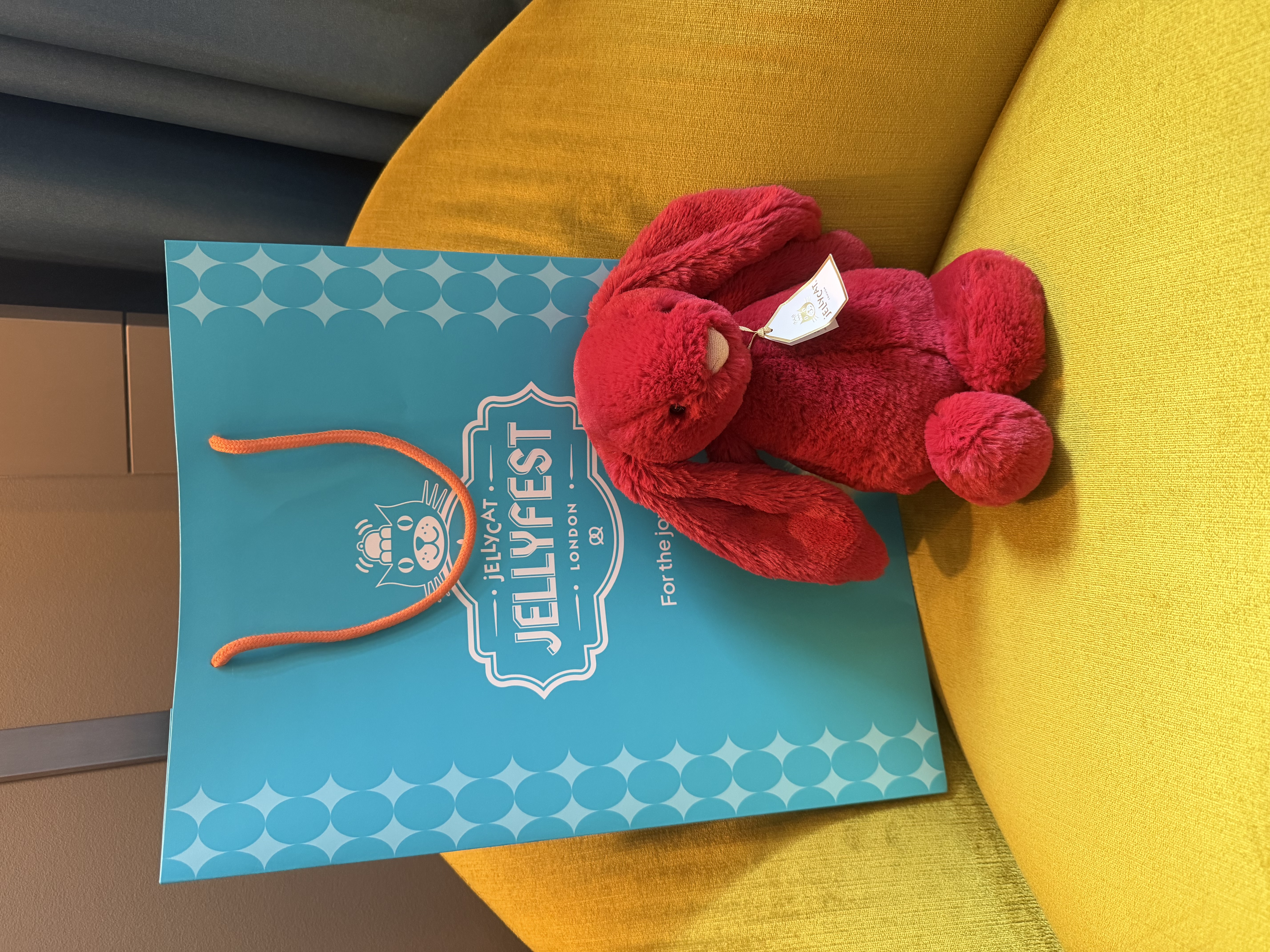 Jellycat Jellycat Bashful Luxe Bunny Scarlett Original Jellyfest Berlin Exclusive