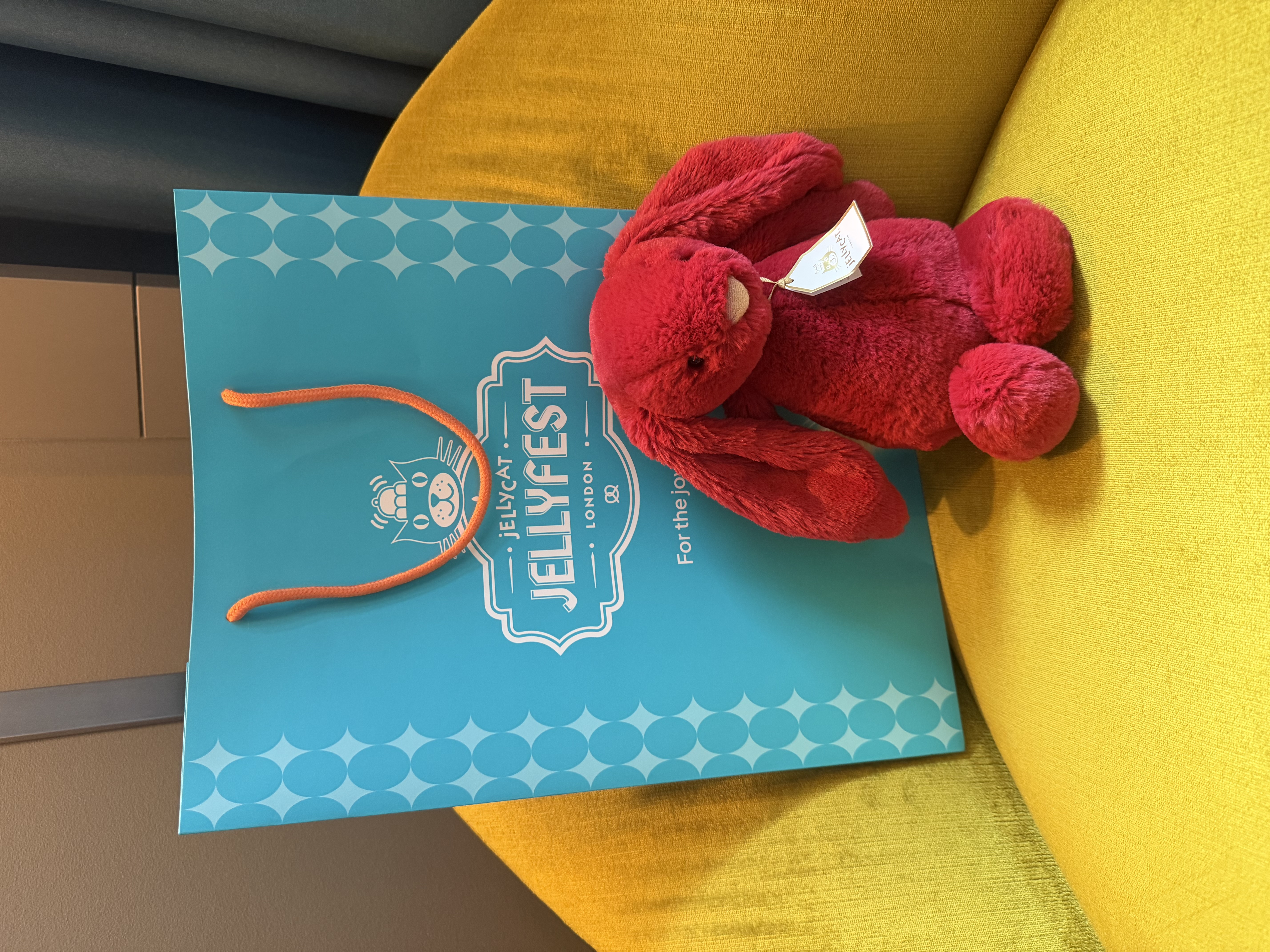 Jellycat Jellycat Bashful Luxe Bunny Scarlett Original Jellyfest Berlin Exclusive — photograph 4