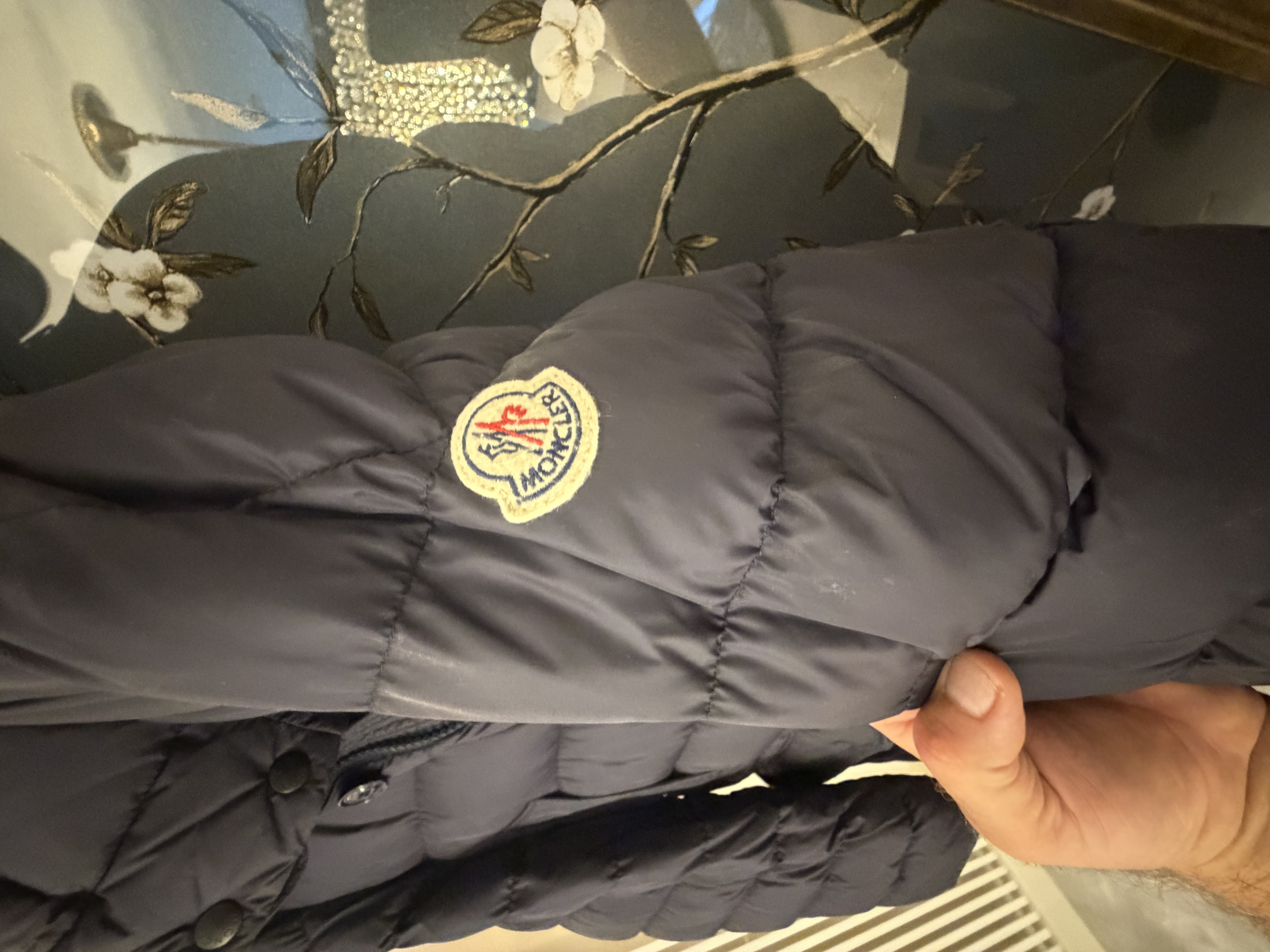 Moncler Moncler Navy Down Puffer Jacket with Fur-Trimmed Hood — photograph 4