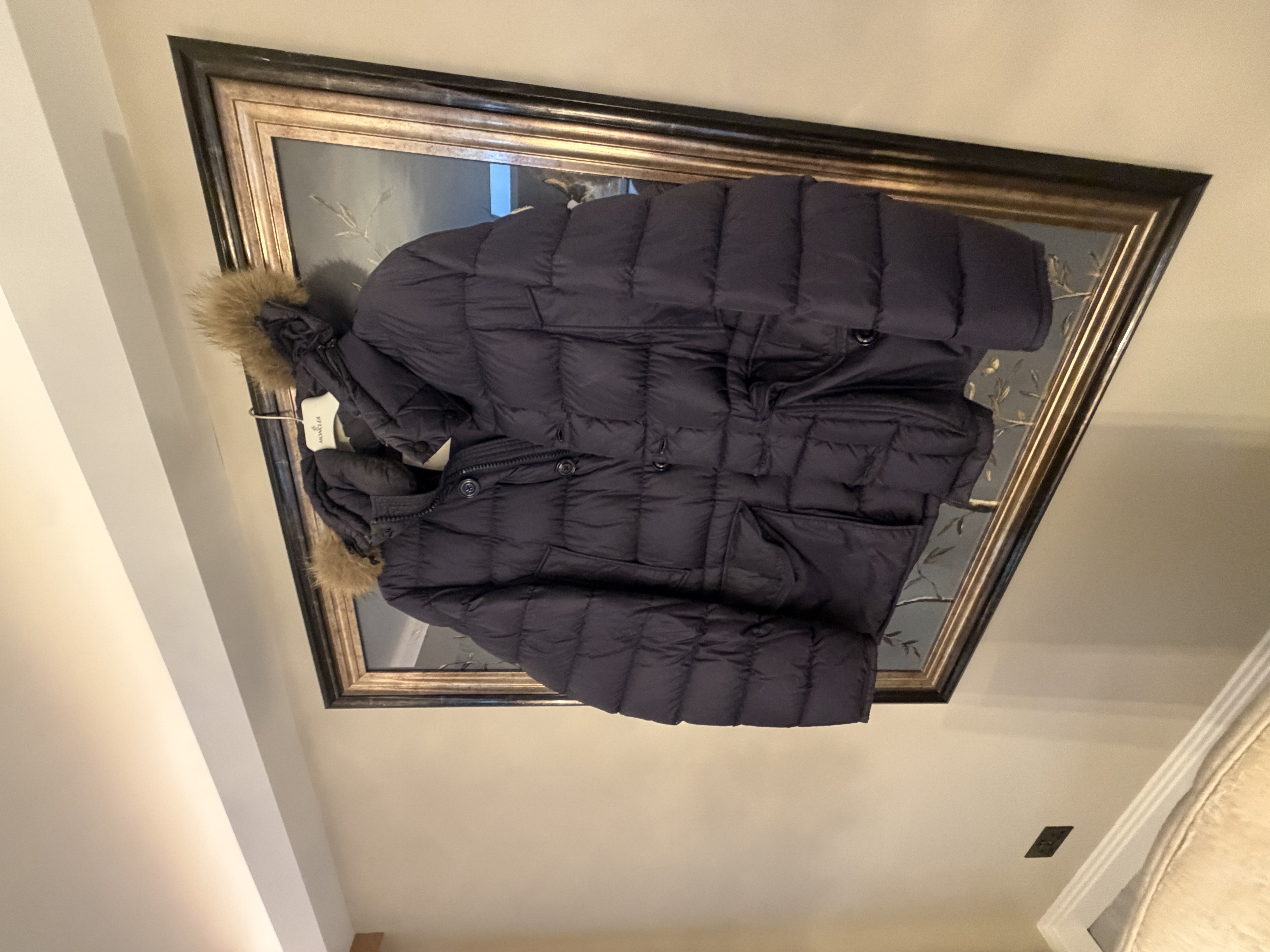 Moncler Moncler Navy Down Puffer Jacket with Fur-Trimmed Hood — photograph 5
