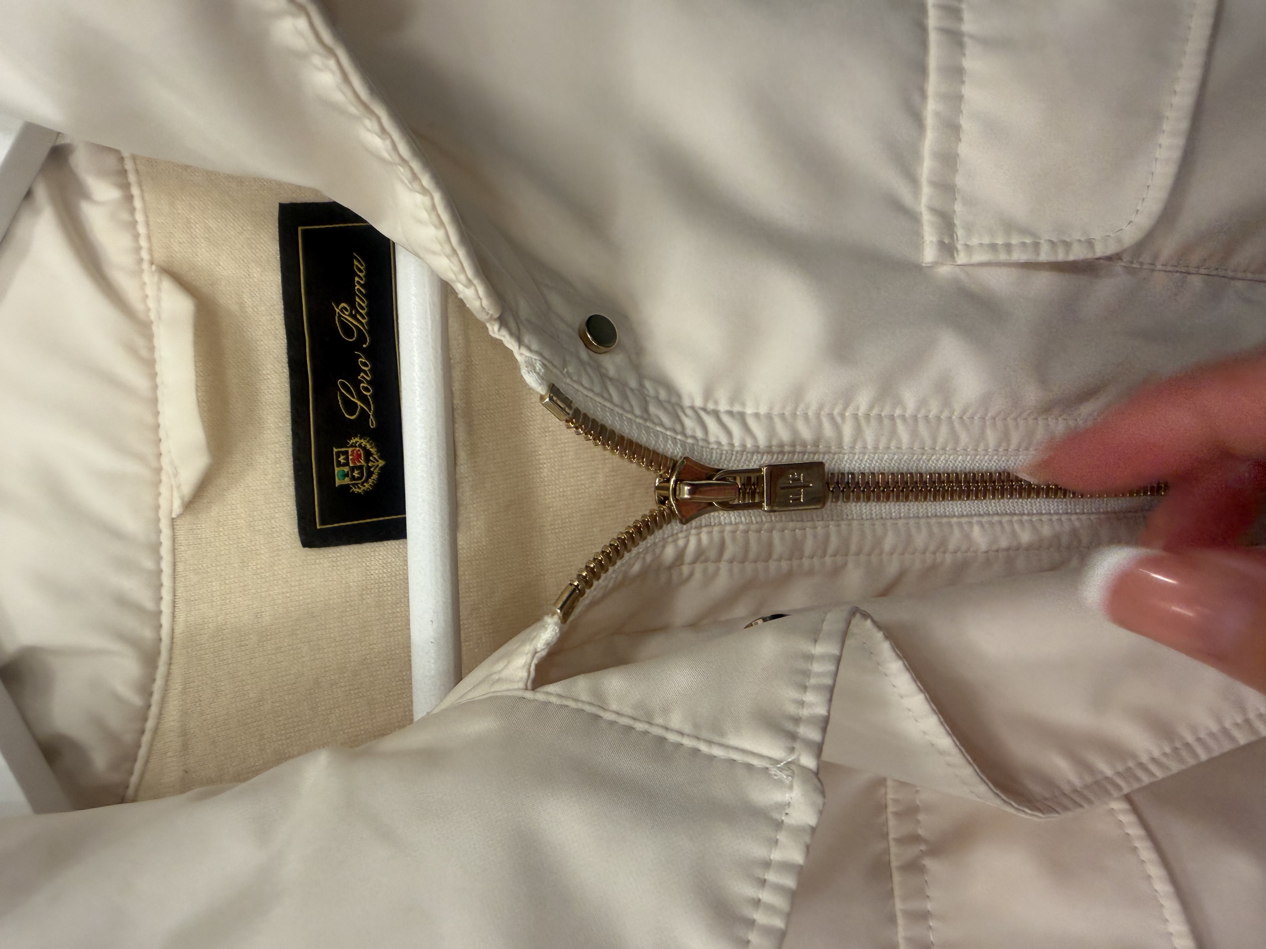 Loro Piana Loro Piana Storm System Cream Four Pocket Jacket Size 34 — photograph 5